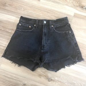 ABERCROMBIE & FITCH CURVE LOVE MOM SHORTS BLACK DENIM SIZE 25 / 0